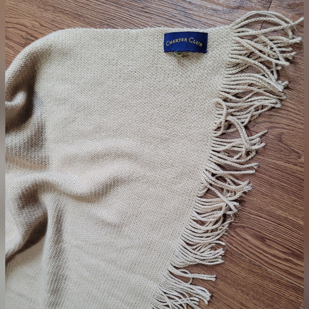 Large Scarf - Picture 6 of 6